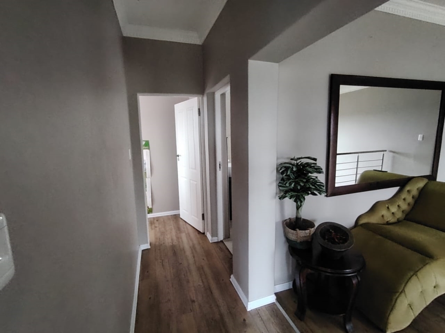 4 Bedroom Property for Sale in Nahoon Valley Park Eastern Cape